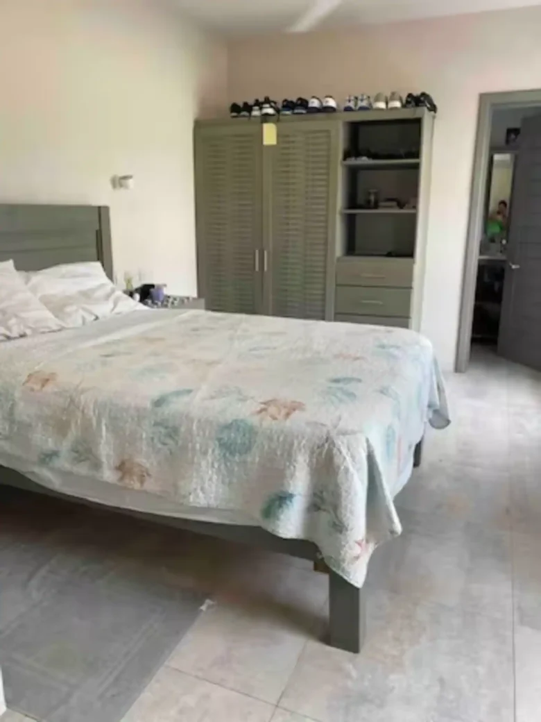 Beachsideway Lance aux Epines vacation rental bedroom