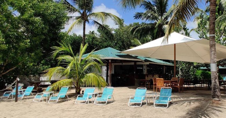 Sand Bar & Grill of Lance aux Epines